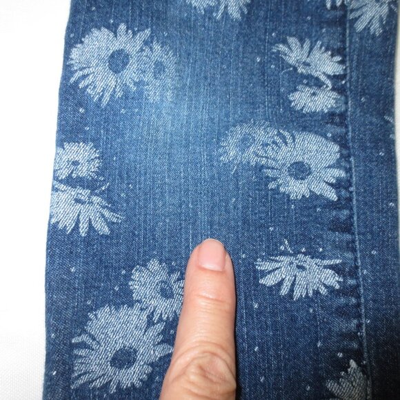 🎉5 For $15🎉 Girl's denim jeggings w flowers SIZE 8 - Picture 7 of 10